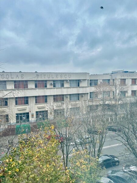 Tineretului, metrou Timpuri Noi, mobilat modern